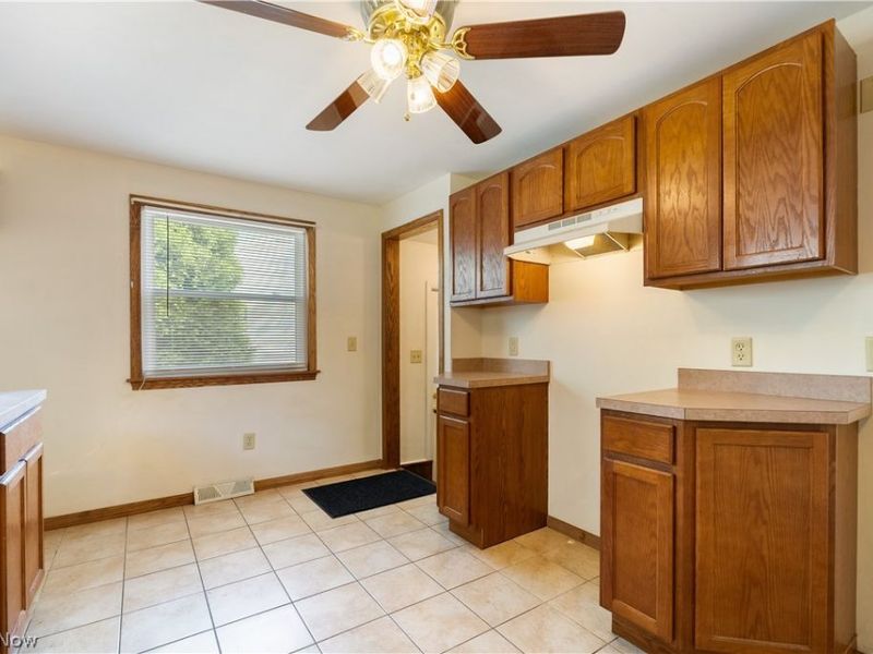 251 Bonnieview Avenue, Alliance, OH 44601 Photo 9