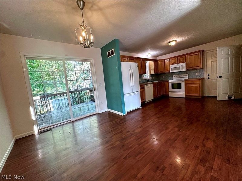 286 Wildwood Avenue, Akron, OH 44320 Photo 3
