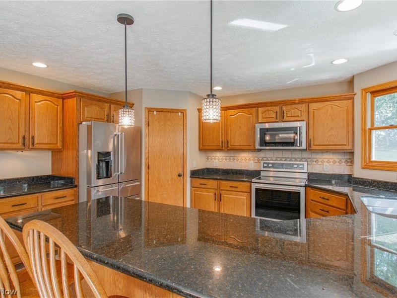 11002 Trenton Road NW, Uniontown, OH 44685 Photo 10
