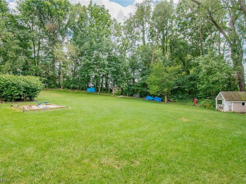 11002 Trenton Road NW, Uniontown, OH 44685 Photo 42