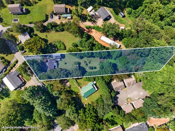 21 Maple Avenue , Candler, NC 28715