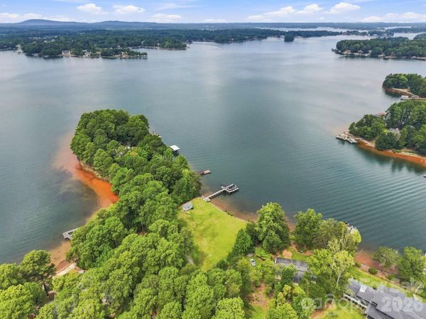 106 Stepaside Lane, Mooresville, NC 28117