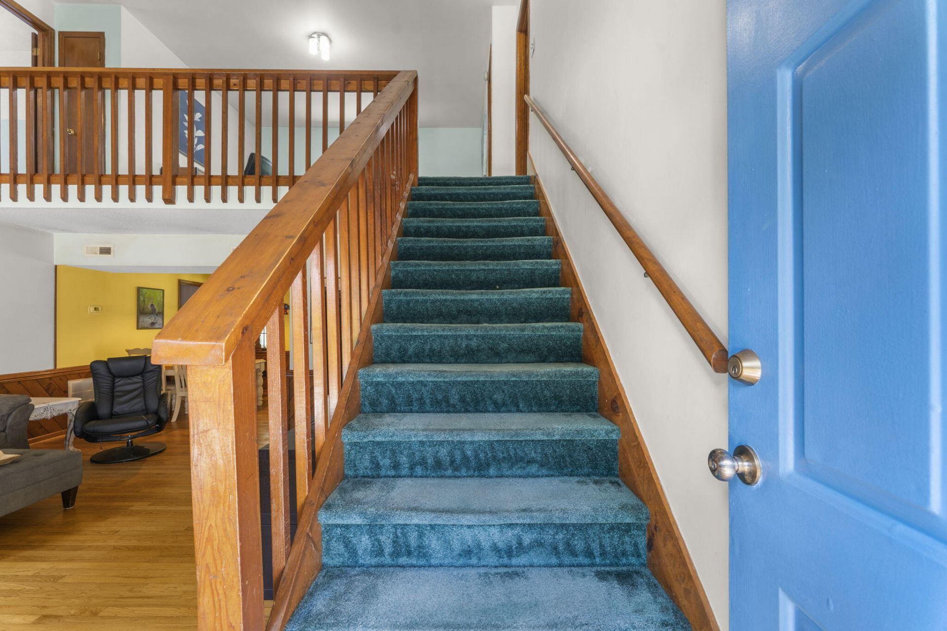 651 Semaht Street Photo 13
