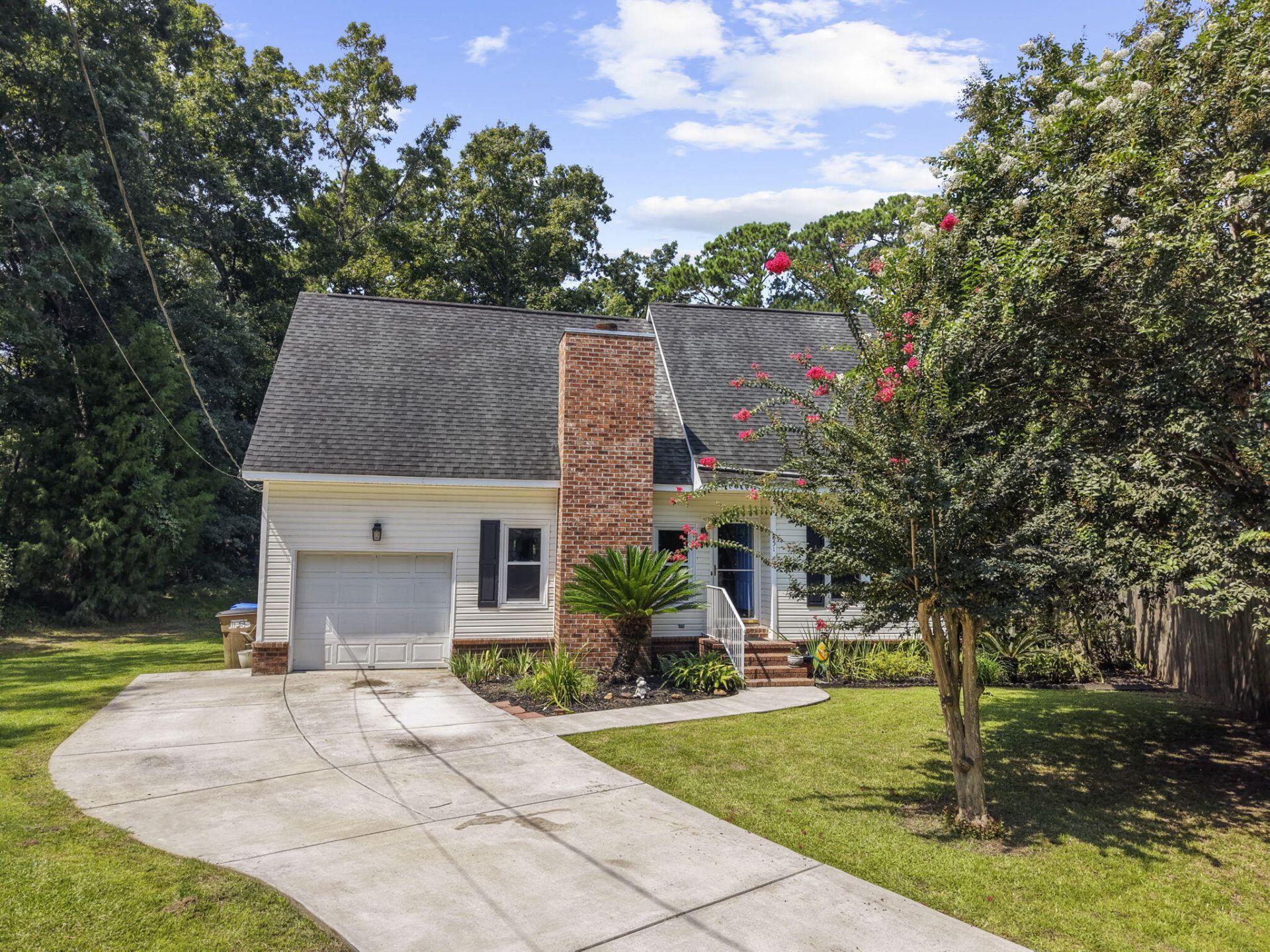 651 Semaht Street Photo 26
