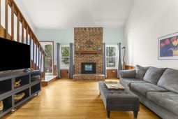 651 Semaht Street photo 4