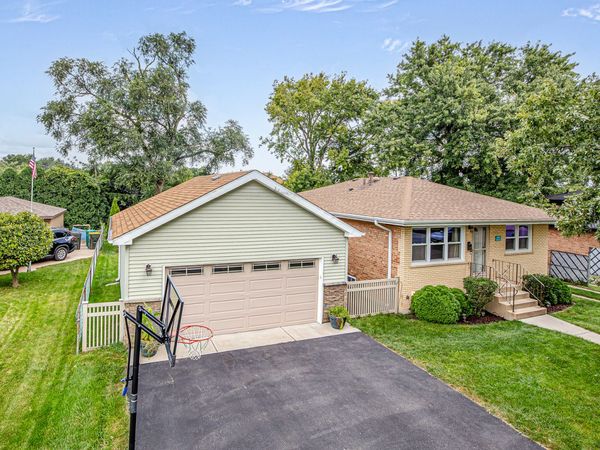 6520 Ridge Drive, Chicago Ridge, IL 60415