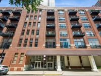 360 W Illinois Street, Chicago, IL 60654 primary photo