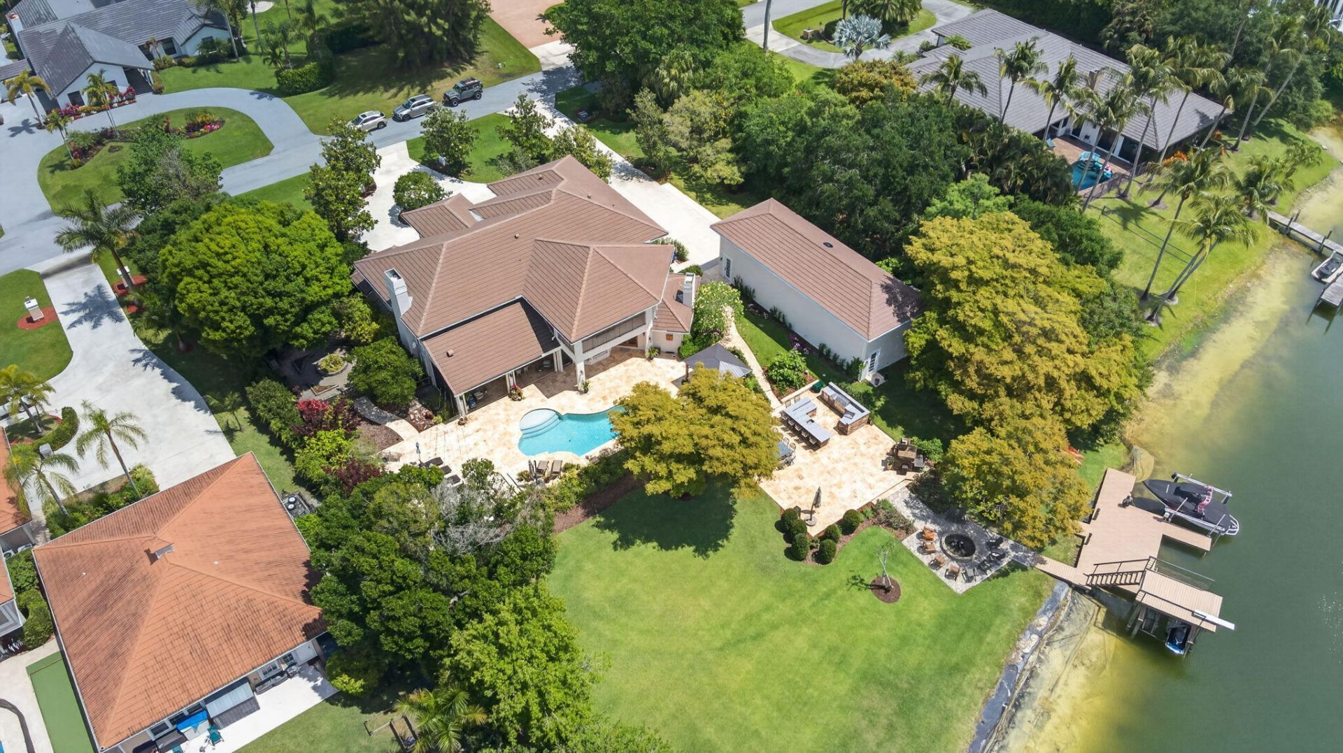 8704 Wendy Lane E, West Palm Beach, FL 33411 Photo