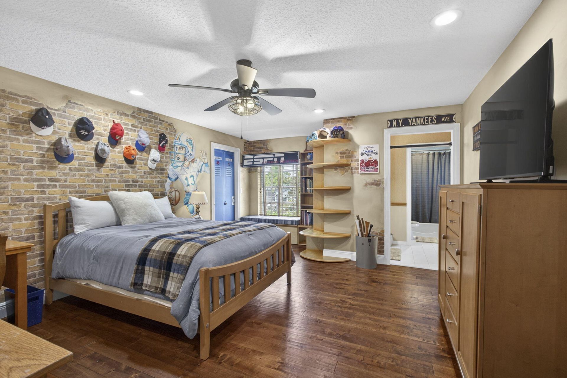 8704 Wendy Lane E, West Palm Beach, FL 33411 Photo