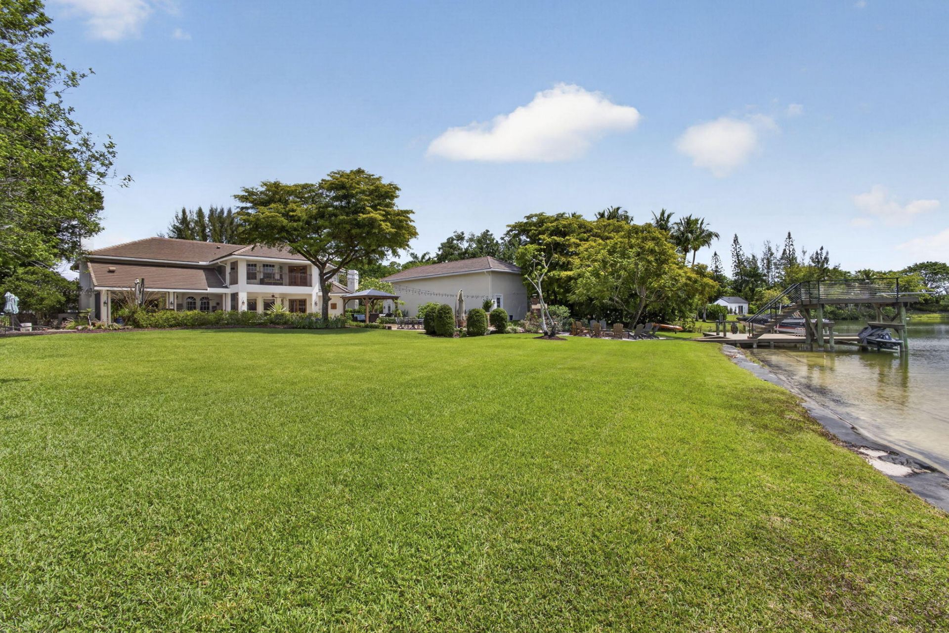 8704 Wendy Lane E, West Palm Beach, FL 33411 Photo