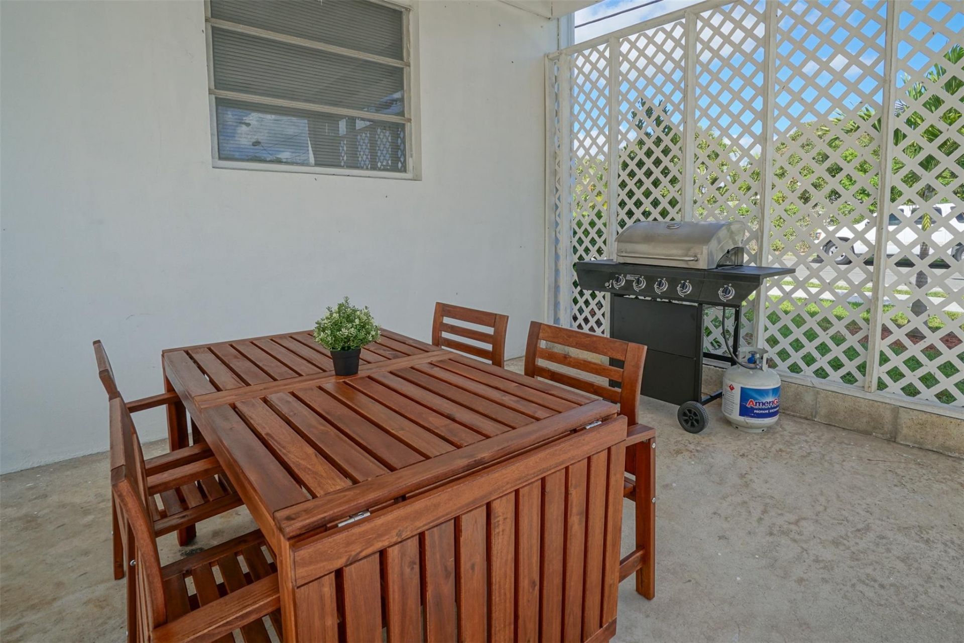 1102 Sunset Road, West Palm Beach, FL 33401 Photo