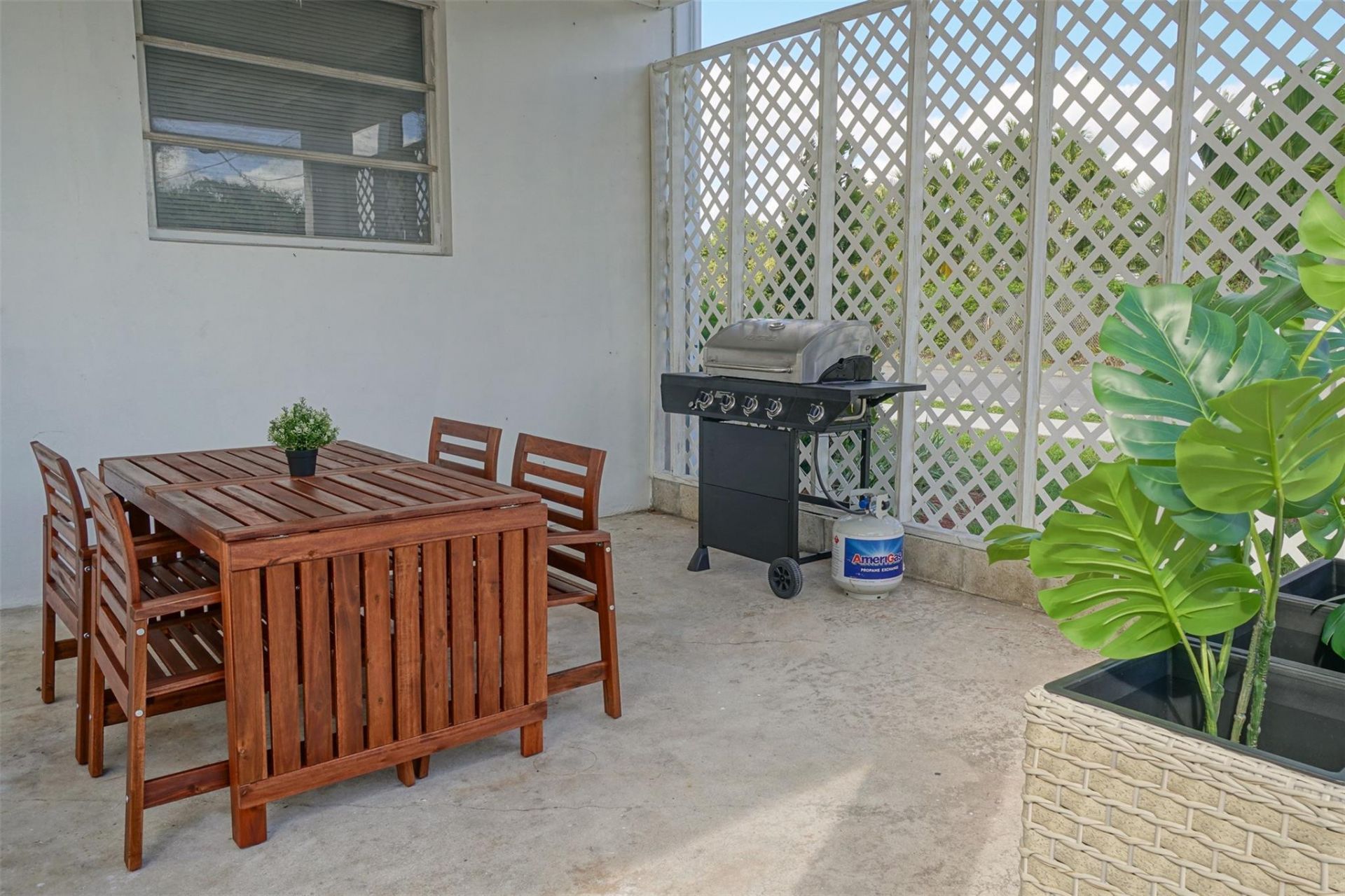 1102 Sunset Road, West Palm Beach, FL 33401 Photo