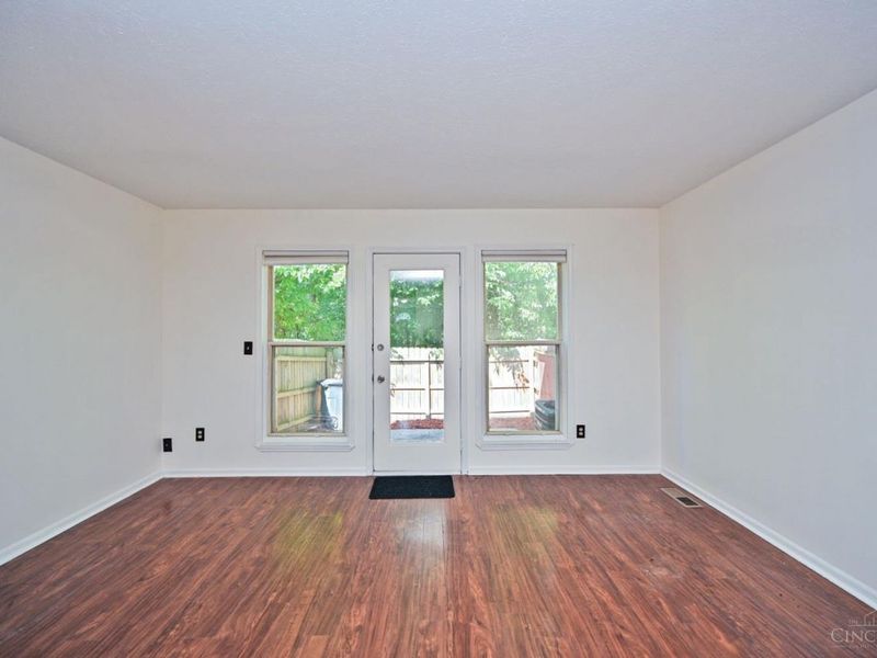 863 Woodlyn Drive S, Unit 118, Cincinnati, OH 45230 Photo 12