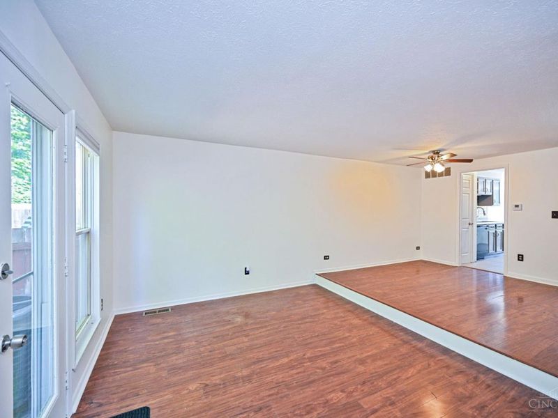 863 Woodlyn Drive S, Unit 118, Cincinnati, OH 45230 Photo 14