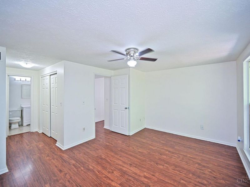 863 Woodlyn Drive S, Unit 118, Cincinnati, OH 45230 Photo 17