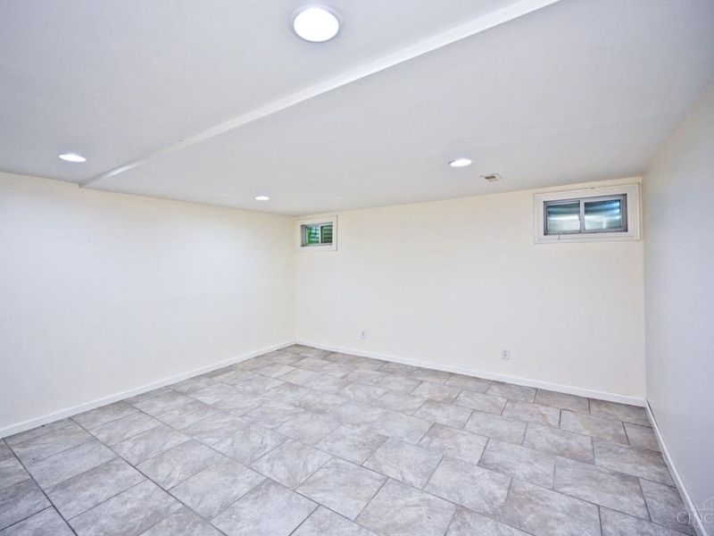 863 Woodlyn Drive S, Unit 118, Cincinnati, OH 45230 Photo 25