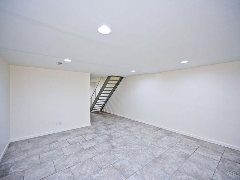 863 Woodlyn Drive S, Unit 118, Cincinnati, OH 45230 Photo 26