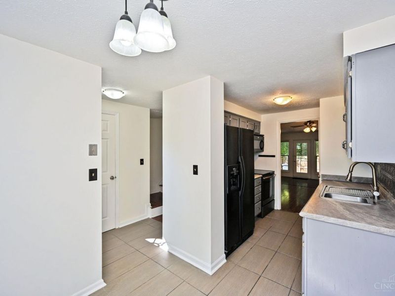 863 Woodlyn Drive S, Unit 118, Cincinnati, OH 45230 Photo 6