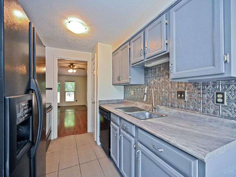 863 Woodlyn Drive S, Unit 118, Cincinnati, OH 45230 Photo 7