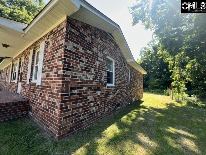 295 Cypress Avenue Photo 4