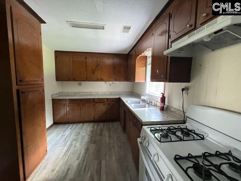 295 Cypress Avenue Photo 7