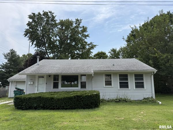 309 E WALKER Street, Macomb, IL 61455