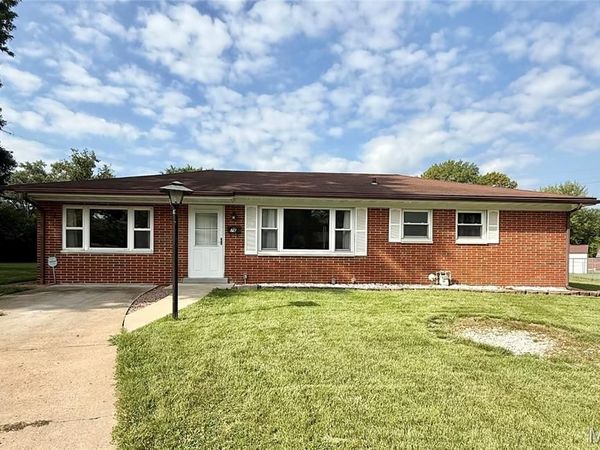 76 GATEWOOD Court , Belleville, IL 62221