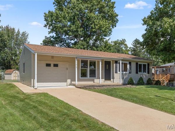 11919 Holly Brook Drive , Maryland Heights, MO 63043