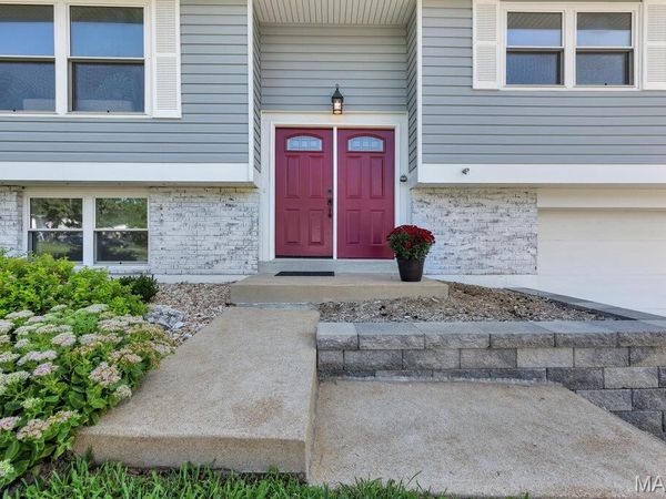 400 Coventry Lane, Manchester, MO 63021