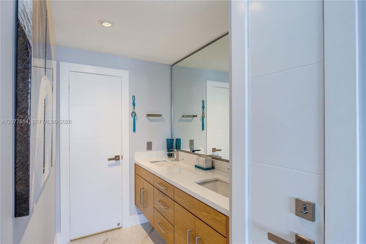 1345 Lincoln Rd, Unit 1004, Miami Beach, FL 33139 Photo