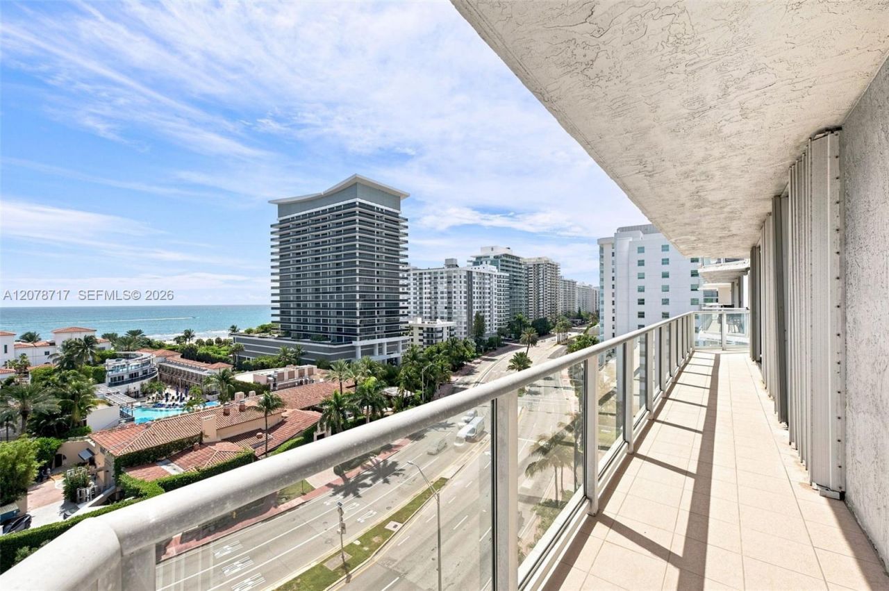 5900 Collins Ave, Unit 1006, Miami Beach, FL 33140 Photo