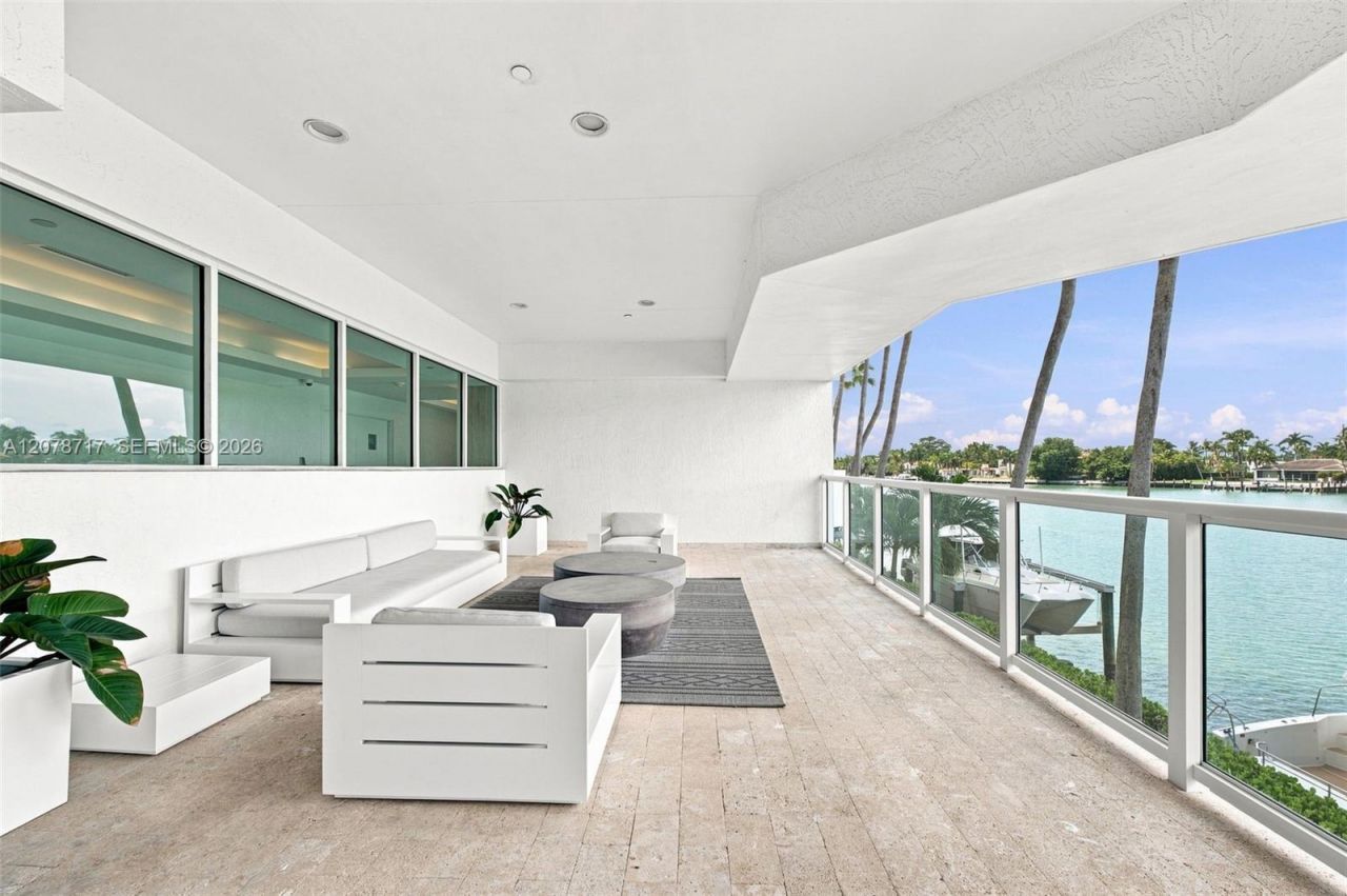 5900 Collins Ave, Unit 1006, Miami Beach, FL 33140 Photo