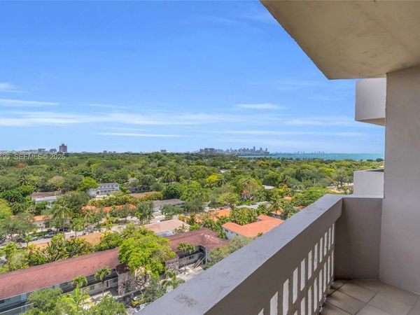 90 Edgewater Dr, Unit 1101, Coral Gables, FL 33133