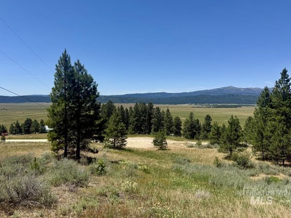 10108 Howling Wolf Court, Cascade, ID 83611