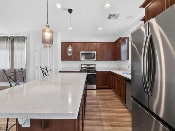 2110 Stone Well Road , North Las Vegas, NV 89031