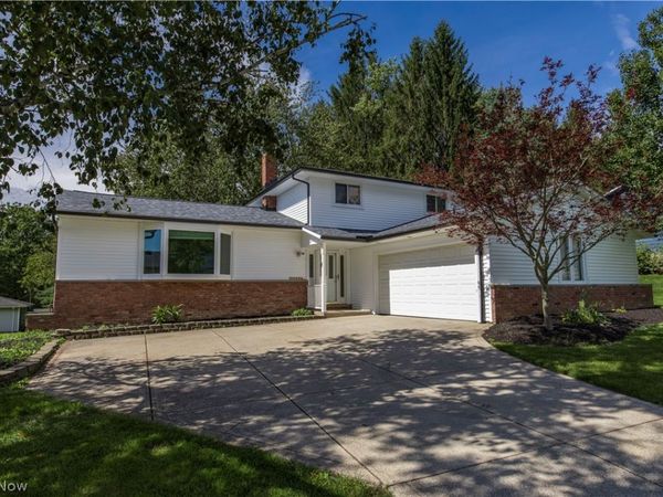 5660 Elm Hill Drive, Solon, OH 44139