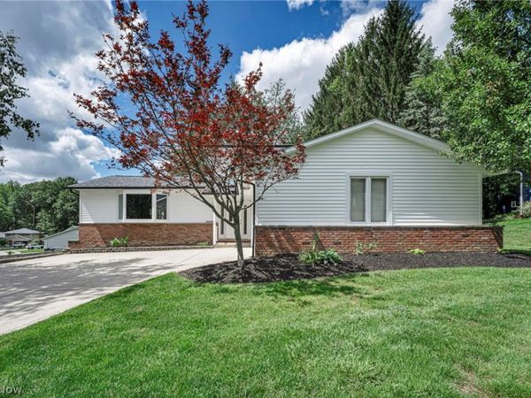 5660 Elm Hill Drive , Solon, OH 44139