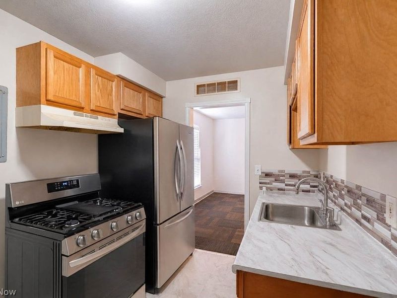 13122 Liberty Avenue, Cleveland, OH 44135 Photo 6