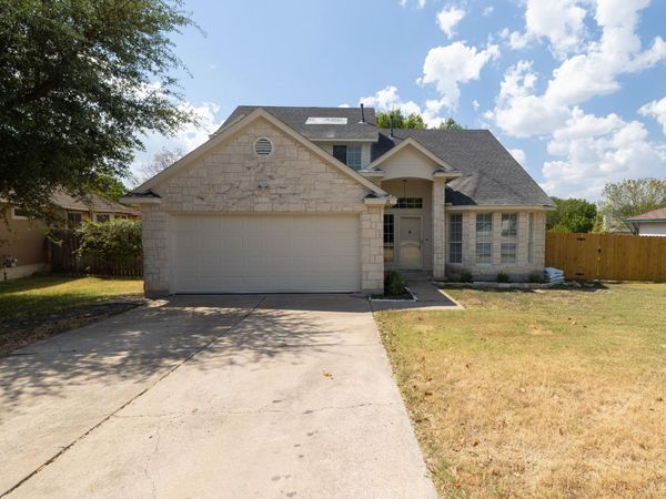 18 Azalea DR, Georgetown, TX 78626