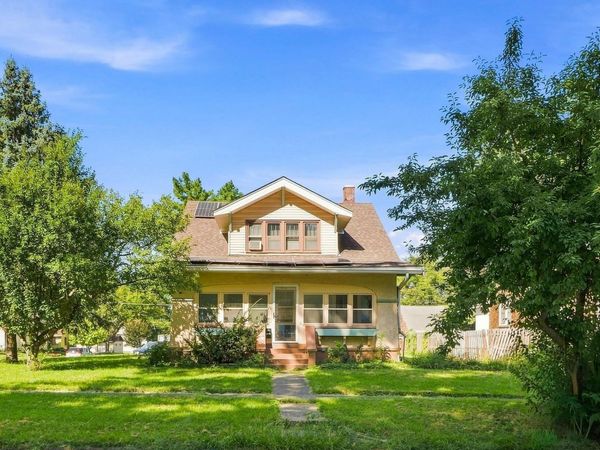1305 N 7Th Street, Burlington, IA 52601