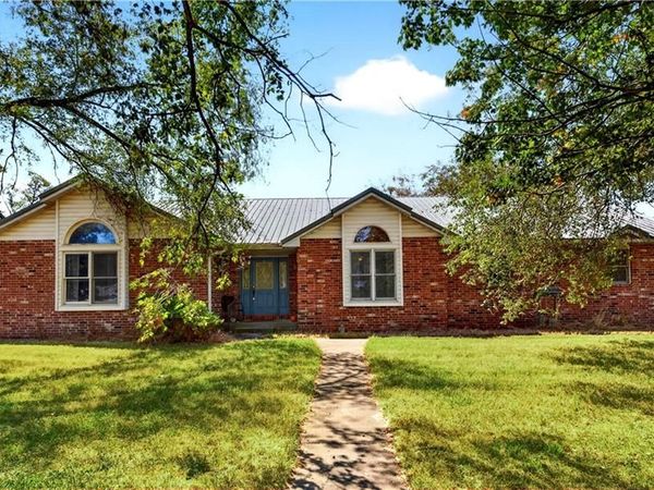 905 W Main Street, Sheldon, MO 64784