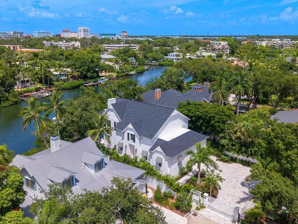 1621 BAY POINT COURT , SARASOTA, FL 34236