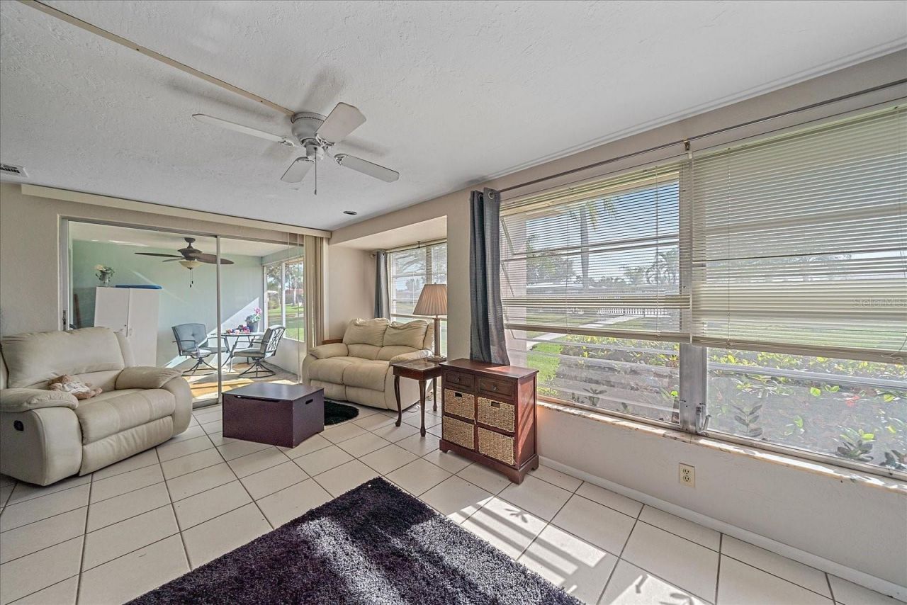 3286 Brunswick Lane, Unit 704, Sarasota, FL 34239 Photo