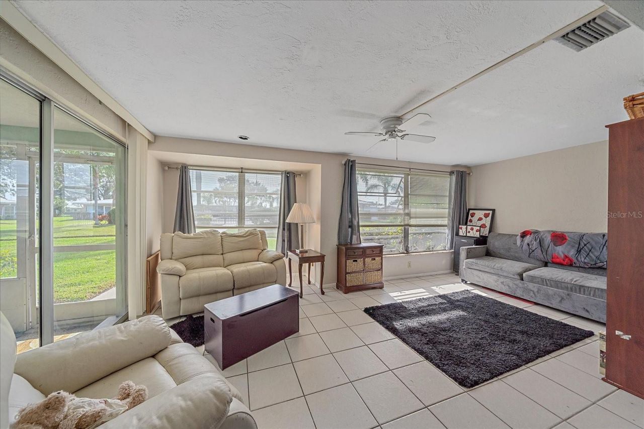 3286 Brunswick Lane, Unit 704, Sarasota, FL 34239 Photo