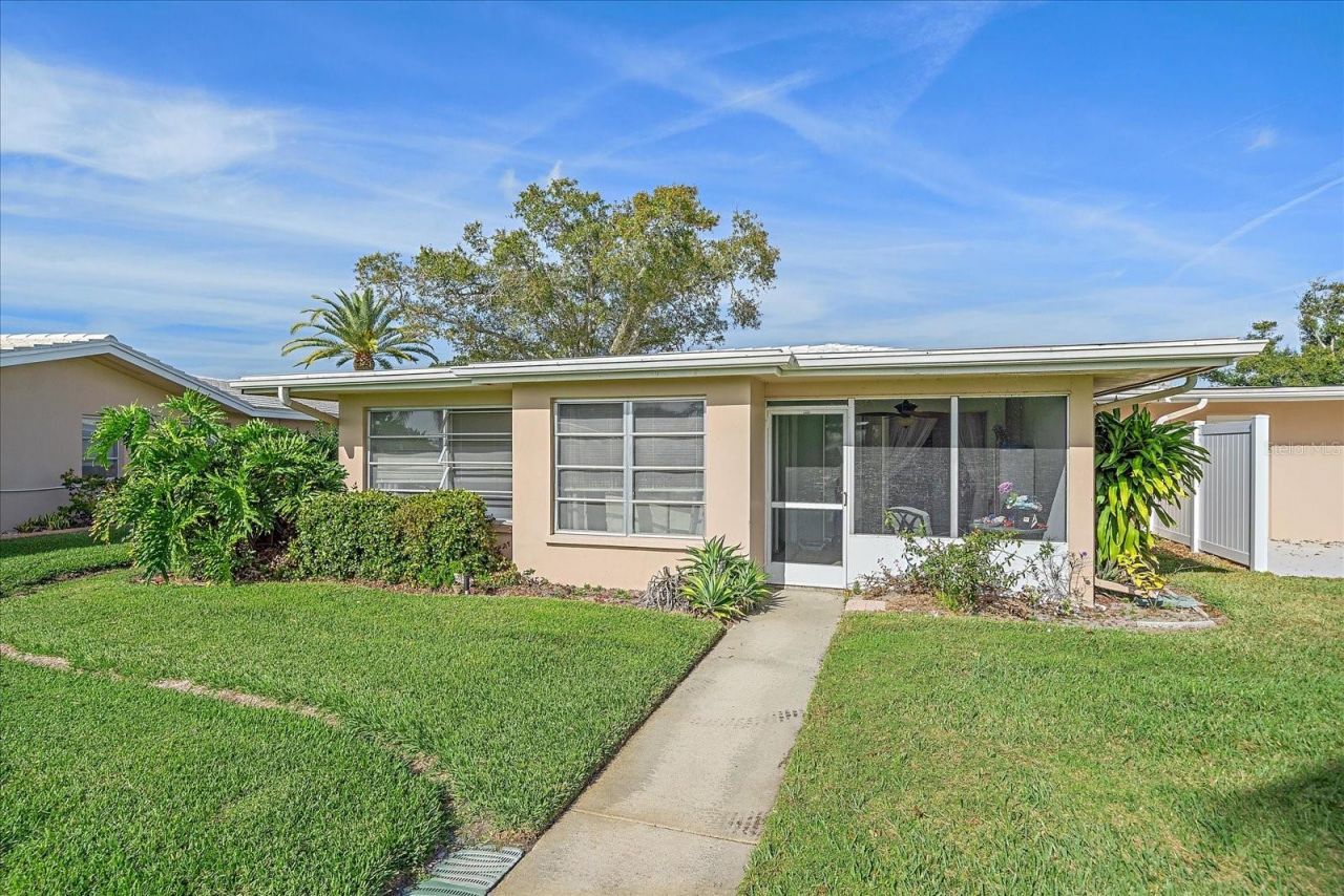 3286 Brunswick Lane, Unit 704, Sarasota, FL 34239 Photo