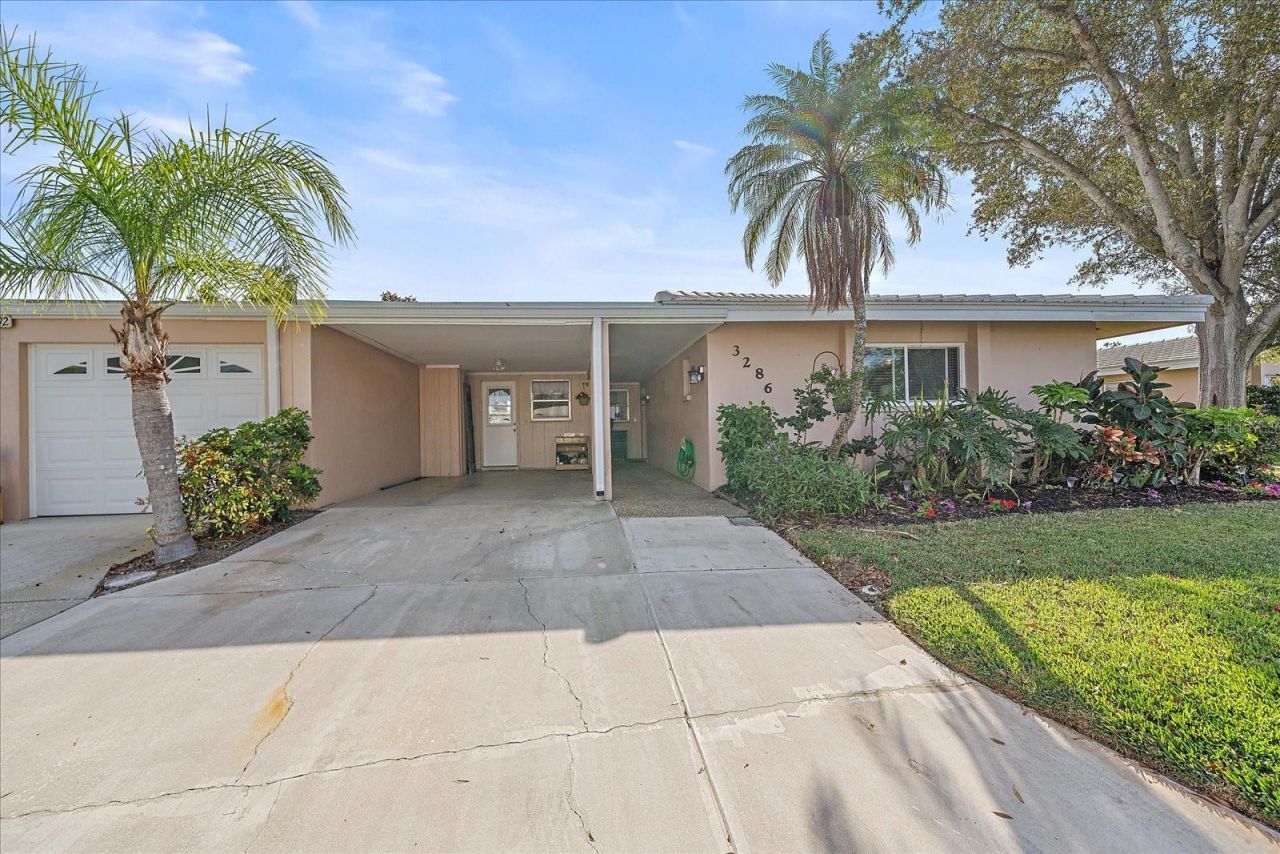 3286 Brunswick Lane, Unit 704, Sarasota, FL 34239 Photo