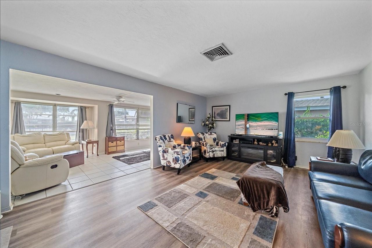 3286 Brunswick Lane, Unit 704, Sarasota, FL 34239 Photo