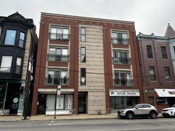 2457 N Halsted Street , Unit 2N, Chicago, IL 60614
