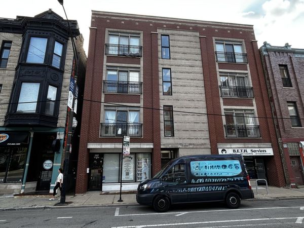 2457 N Halsted Street , Unit 2N, Chicago, IL 60614