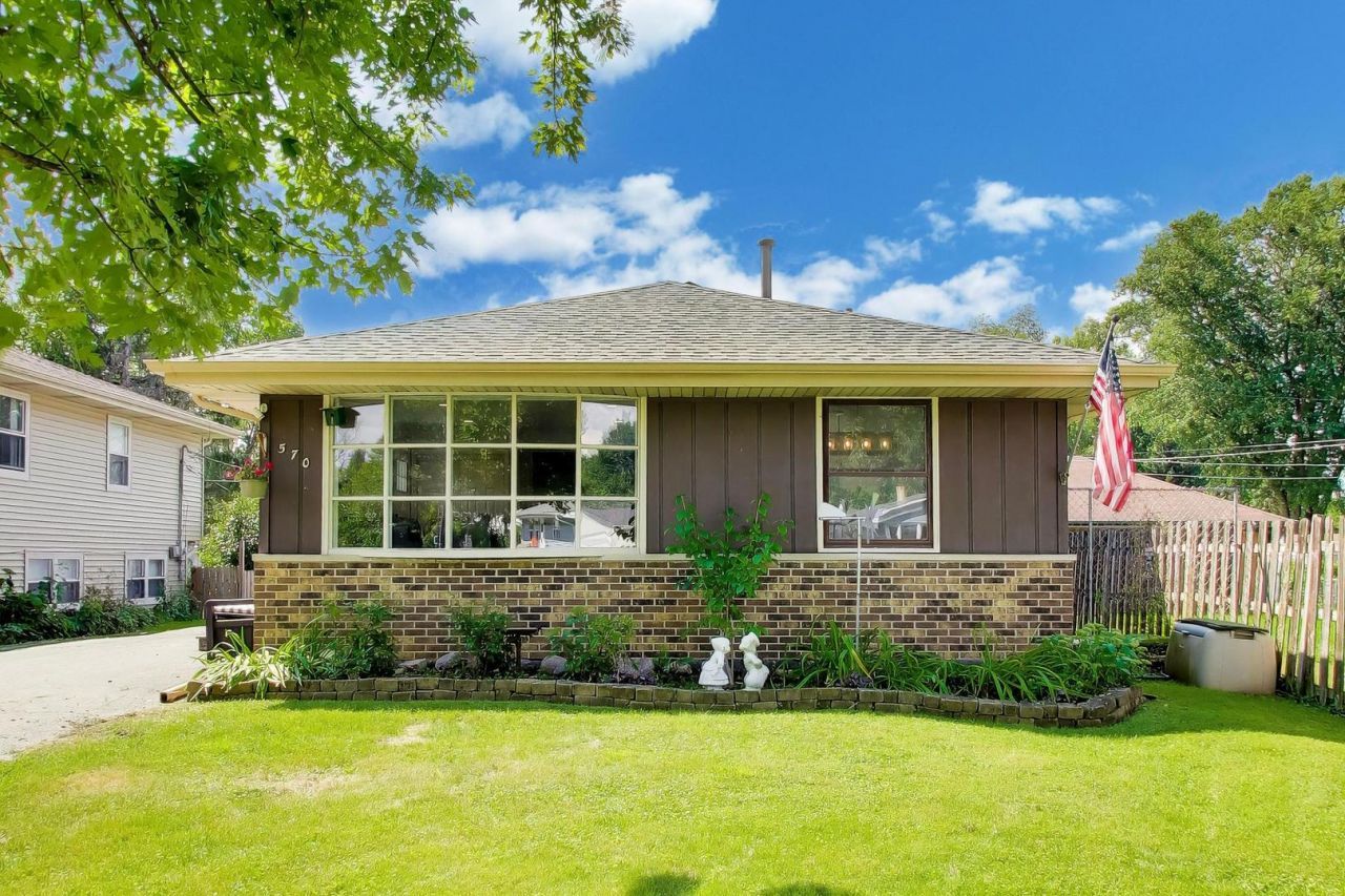 3s570 Elizabeth Avenue, Warrenville, IL 60555 Main Photo